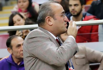 Abdurrahim Albayrak'ın dişleri döküldü