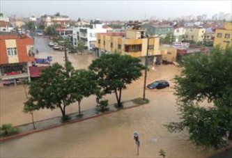 Adana sular altında !