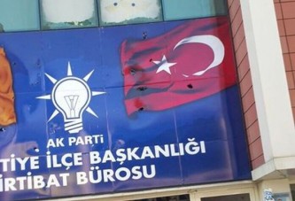 AK Parti irtibat bürosuna saldırı