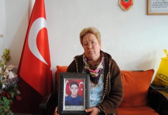 AKP'li belediye şehit annesinin evini yıktı