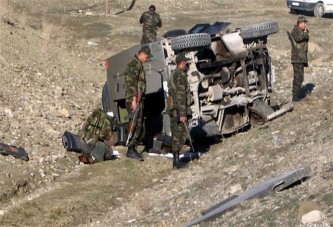 Ardahan'da askeri araç devrildi: 8 yaralı