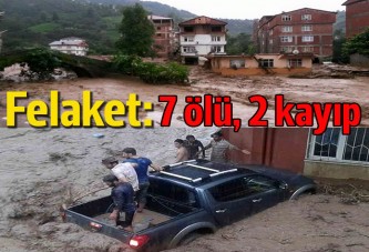 Artvin'de sel nedeniyle bina çöktü: 7 ölü