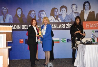 BAŞKAN SİBEL UYAR, WOMEN MAYORS’ SUMMIT İSTANBUL 2015 KADIN BELEDİYE BAŞKANLARI ZİRVESİNE KATILDI‏