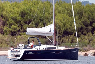 Beneteau’nun lüks gezgini OCEANIS 60