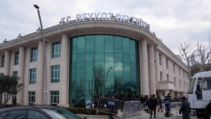 CHP’li belediye parti ilçe başkanının evini mühürledi
