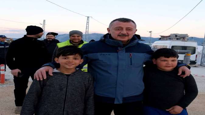 ‘’Çocuklar gülerse dünya güler’’