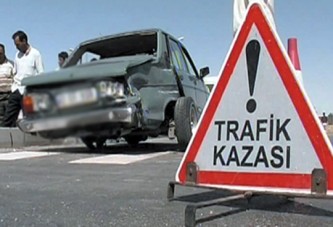 Denizli'de trafik kazası: 1 ölü, 13 yaralı