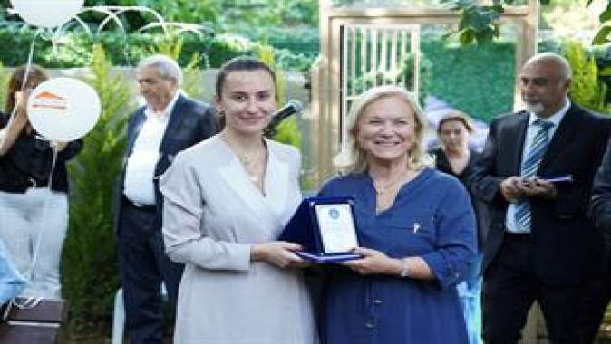 DÜNYA ALZHEİMER GÜNÜ’NDE ŞİŞLİ BELEDİYESİ’NDEN ANLAMLI HİZMET