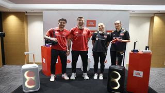 DÜNYANIN LİDER SES TEKNOLOJİLERİ MARKASI JBL TÜRKİYE, TÜRK VOLEYBOLUNUN YANINDA