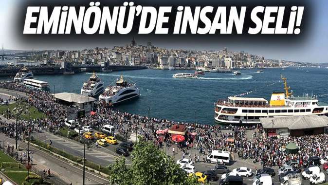 Eminönüde insan seli! Ücretsiz şehir hatlarına yoğun ilgi