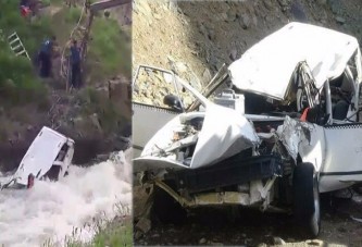 Erzurum'da otomobil dereye yuvarlandı: 2 kişi kayıp