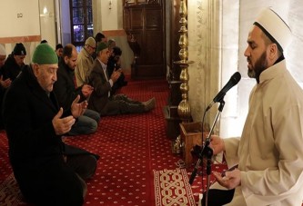 Fetih Suresi yerine Enternasyonal Marşı’nı mı okuyacaktık?