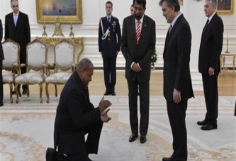 Fiji Büyükelçisi'nin ilginç hareketi Gül'ü şaşırttı