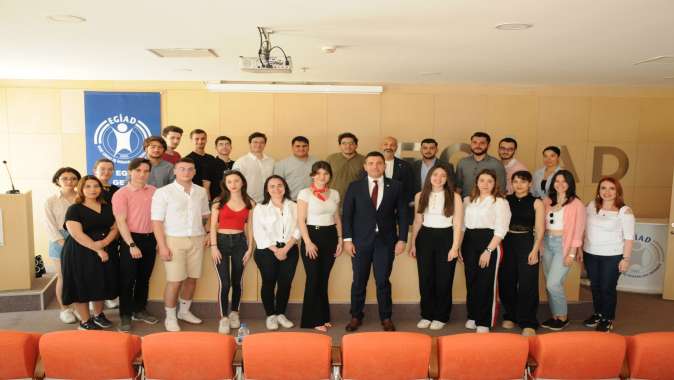 Gençler Geleceği, Dünyayı ve Türkiyeyi Daha İyi Değerlendiriyor