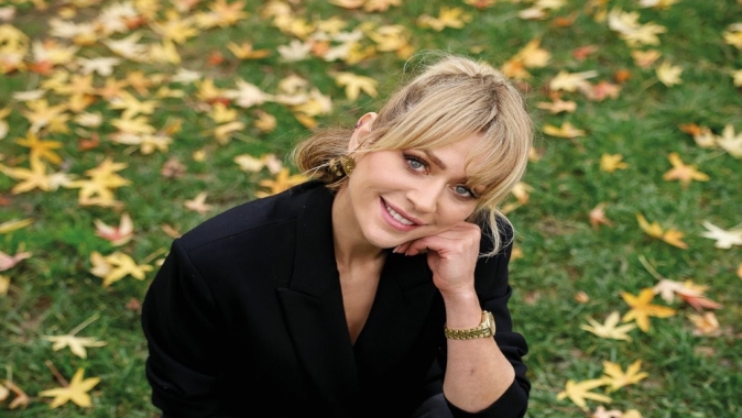 HAZAL TÜRESAN: “DEFOLARIMI İNSANLARIN GÖZÜNÜN ÖNÜNE SERMEKTEN ÇEKİNMEM”