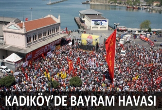 Kadıköy'de bayram havası