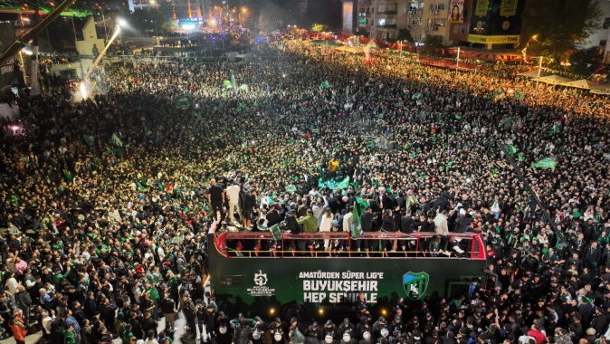 Kentin gururu Kocaelispor meydana iniyor