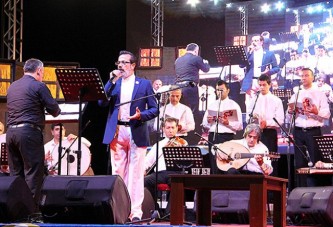 Kızı Özgecan için konser verdi