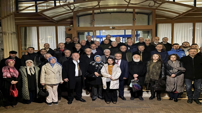 Kocaeli Aydınlar Ocağı Üyeleri İftar Yemeğinde Bir Araya Geldi