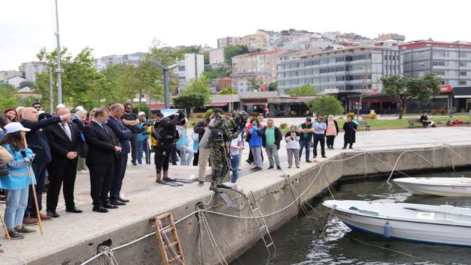 MARMARA DENİZİ GÜNÜ’NDE BANDIRMADA GENİŞ ÇAPLI KIYI TEMİZLİĞİ YAPILDI