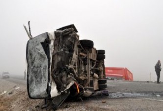 Öğrenci servisi TIR’a çarptı: 1 ölü, 11 yaralı