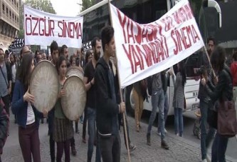 Oyunculardan sinemada sansüre 'hayır' yürüyüşü