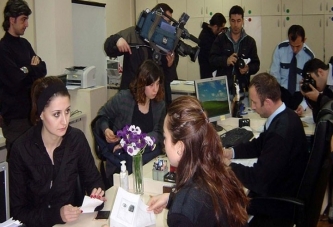 Pasaportlar Nüfus'tan araba ruhsatı bayiden