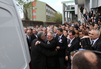 Serkan Acar'ın cenazesinde Aziz Yıldırım'ın gözyaşları