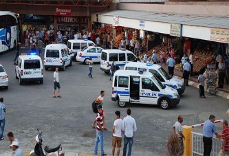 Sivil polis çay içti otogar esnafı birbirine girdi