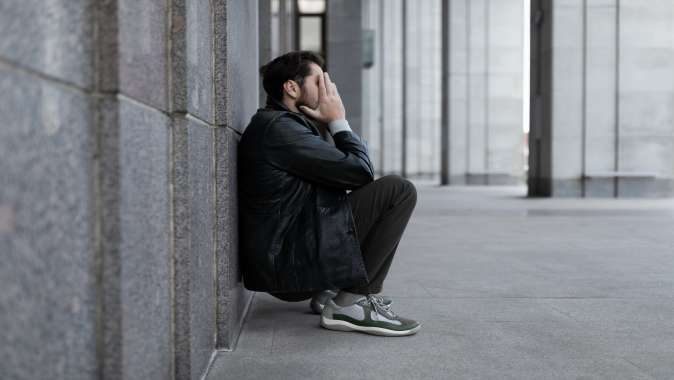 Sonbahar-Kış döneminde sık görülen “Mevsimsel Depresyon”a karşı uzmanlar uyarıyor.