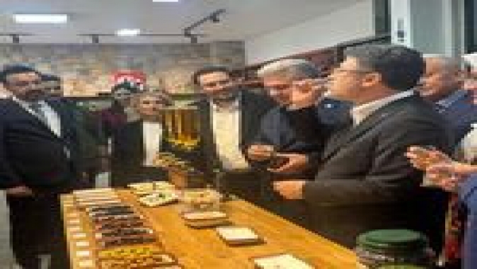 TARIM VE ORMAN BAKANI İBRAHİM YUMAKLI, KÖKLÜ ZEYTİNCİLİK FABRİKASINI ZİYARET ETTİ