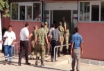 Akçakale'de askeri araç devrildi: 6 yaralı