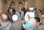 Bakan Yıldız, bayram namazını Hunat Camii'nde kıldı
