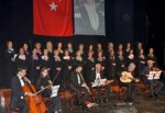 Bayanlar korosundan muhteşem konser