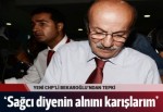 Bekaroğlu: Bana sağcı diyenin alnını karışlarım