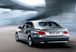BMW 750 bin aracını geri çağırıyor