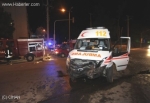 Çanakkale'de Ambulans Otomobile Çarptı: 4 Yaralı