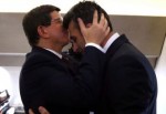 Davutoğlu Öztürk Yılmaz'ı alnından öptü