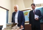 Davutoğlu, Yedi Güzel Adam'ın setini ziyaret etti