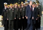 Erdoğan, YAŞ üyeleriyle Anıtkabir'i ziyaret etti