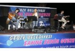 Gebze'de Genç Yetenekler Sahnede Kıyasıya Yarışıyor