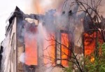Kadıköy'de korkutan yangın