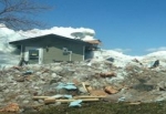 Kanada'da buzullar 12 evi yıktı