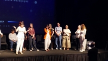 KANSER TEDAVİSİNİ TAMAMLAYAN ECE VAHAPOĞLU, UYANIŞFEST’E DAMGA VURDU