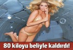Kate Upton beliyle 80 kilo kaldırdı!