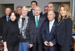 Kılıçdaroğlu'ndan Müzeyyen Senar'ın ailesine taziye ziyareti