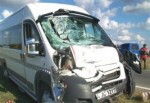 Kocaeli'de Trafik Kazası: 2 Yaralı