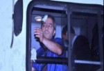 Manisa'da trene taşlı saldırı