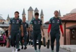 Milliler Mevlana Türbesi'ni ziyaret etti