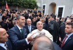 Mustafa Sarıgül'ün oğlu Emir Sarıgül Papa'yla buluştu